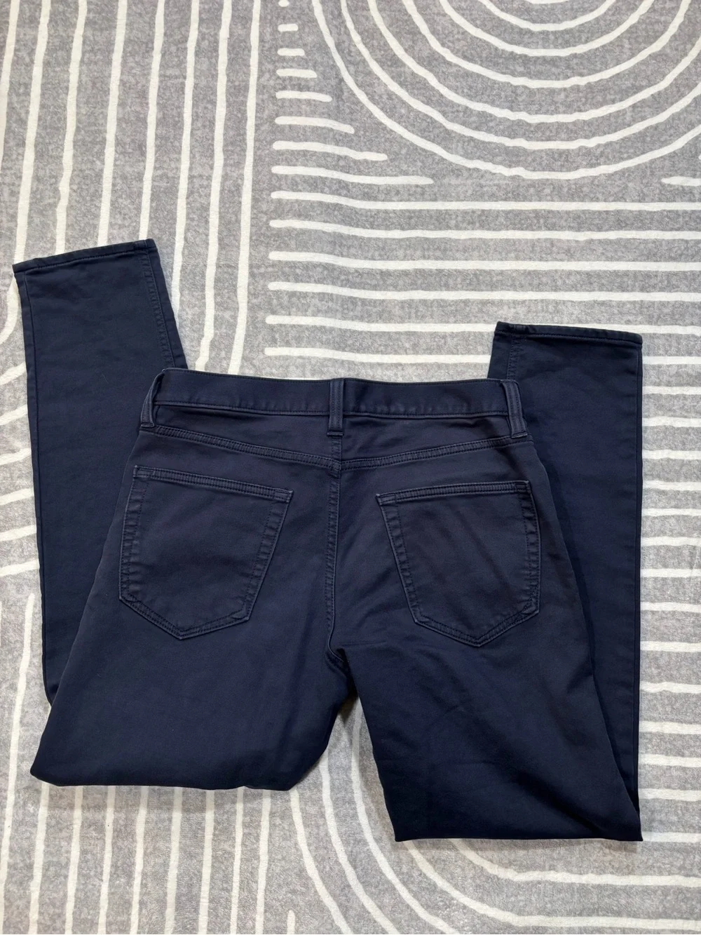 Banana Republic Navy Traveler Athletic Tapered Pants, 30x30